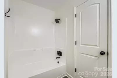6104 Bridlewood Lane, Charlotte, NC 28215 - Photo 18