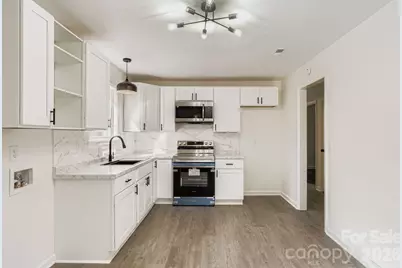 6104 Bridlewood Lane, Charlotte, NC 28215 - Photo 12