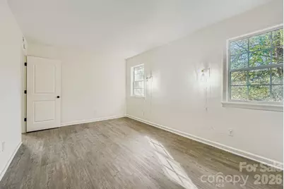 6104 Bridlewood Lane, Charlotte, NC 28215 - Photo 24