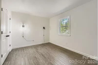 6104 Bridlewood Lane, Charlotte, NC 28215 - Photo 24