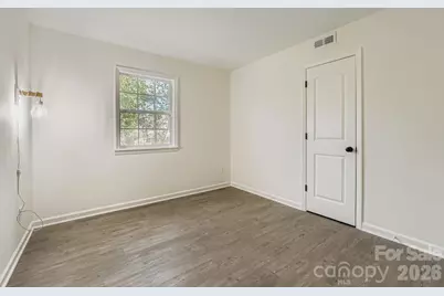 6104 Bridlewood Lane, Charlotte, NC 28215 - Photo 26