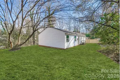 6104 Bridlewood Lane, Charlotte, NC 28215 - Photo 32