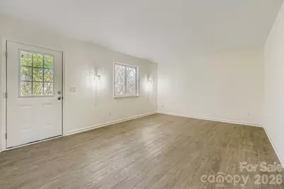 6104 Bridlewood Lane, Charlotte, NC 28215 - Photo 6