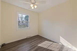 129 Willow Brook Rd, Hendersonville, NC 28792 - Photo 20