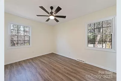 129 Willowbrook Road, Hendersonville, NC 28792 - Photo 12