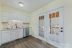 129 Willow Brook Rd, Hendersonville, NC 28792 - Photo 8