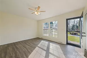 129 Willow Brook Rd, Hendersonville, NC 28792 - Photo 4