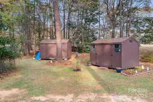 2024 S Point Rd, Belmont, NC 28012 - Photo 12