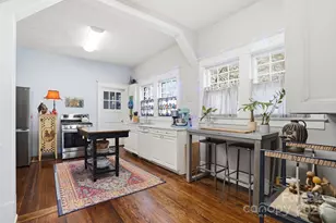 221 N Patterson St, Statesville, NC 28677 - Photo 12