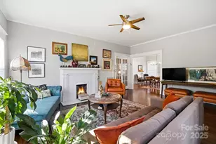 221 N Patterson St, Statesville, NC 28677 - Photo 8