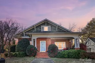 221 N Patterson St, Statesville, NC 28677 - Photo 1