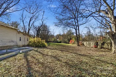 221 N Patterson Street, Statesville, NC 28677 - Photo 30