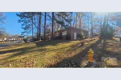 553 Derrydowne Drive, Charlotte, NC 28213 - Photo 4