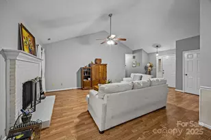 1600 Rocky Glen Ln, Charlotte, NC 28214 - Photo 6