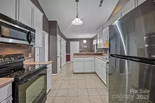 1600 Rocky Glen Ln, Charlotte, NC 28214 - Photo 8