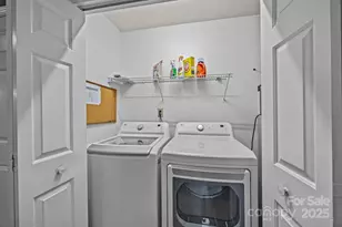 1600 Rocky Glen Ln, Charlotte, NC 28214 - Photo 10