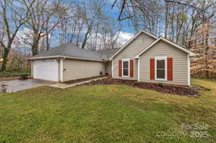 1600 Rocky Glen Ln, Charlotte, NC 28214 - Photo 2