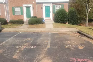 2830 Hosta Dr, Charlotte, NC 28269 - Photo 2