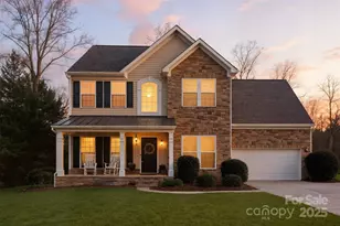 447 Leaf Arbor Ct, Lake Wylie, SC 29710 - Photo 2