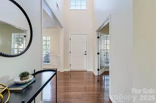 447 Leaf Arbor Ct, Lake Wylie, SC 29710 - Photo 4