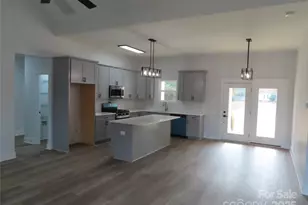 489 E Border Rd, Rock Hill, SC 29730 - Photo 4