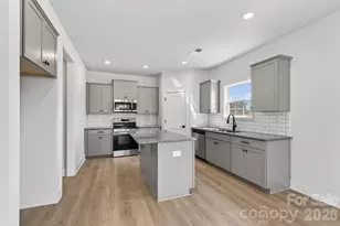 136 Kerr Walk Dr, Statesville, NC 28677 - Photo 10