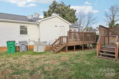 6042 Crape Myrtle Lane, Charlotte, NC 28216 - Photo 4