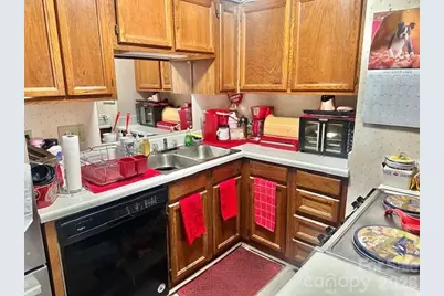 6042 Crape Myrtle Lane, Charlotte, NC 28216 - Photo 4