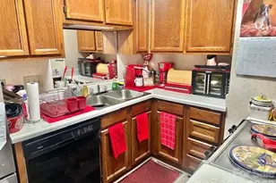 6042 Crape Myrtle Ln, Charlotte, NC 28216 - Photo 4