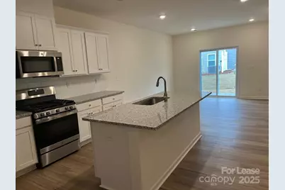 8104 Ramsburg Drive, Charlotte, NC 28269 - Photo 4