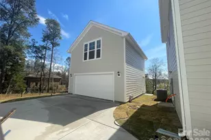 4049 Grommet Ct, Matthews, NC 28105 - Photo 2