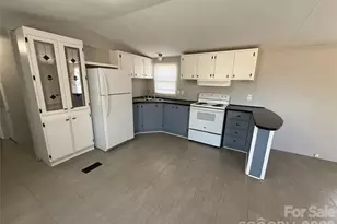 450 Ridgeland Dr, Cleveland, NC 27013 - Photo 8