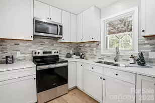 303 Ellenwood Dr, Albemarle, NC 28001 - Photo 16