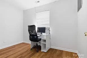 3047 Meadow Knoll Dr, Charlotte, NC 28269 - Photo 16