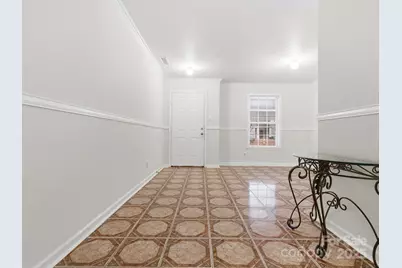 3047 Meadow Knoll Drive, Charlotte, NC 28269 - Photo 4