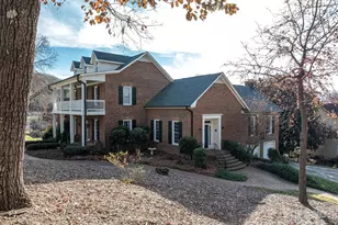 501 Maymont Dr, Cramerton, NC 28032 - Photo 2