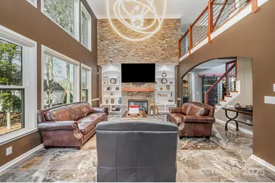 10927 Parkleigh Drive, Charlotte, NC 28262 - Photo 6