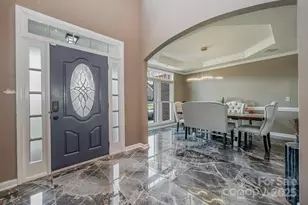 10927 Parkleigh Dr, Charlotte, NC 28262 - Photo 4