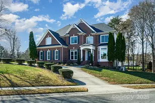 10927 Parkleigh Dr, Charlotte, NC 28262 - Photo 2