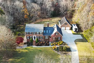 10915 Tara Oaks Dr, Charlotte, NC 28227 - Photo 1