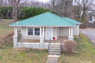 175 Blue Ridge St, Marion, NC 28752 - Photo 1