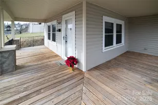 175 Blue Ridge St, Marion, NC 28752 - Photo 2