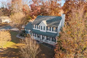 135 Shade Tree Cir, Fort Mill, SC 29715 - Photo 2