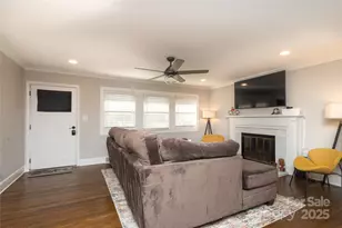 3801 Sudbury Rd, Charlotte, NC 28205 - Photo 6