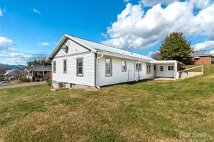 82 Morgan St, Canton, NC 28716 - Photo 4