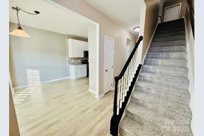 318 Shingleoak Drive, Lake Wylie, SC 29710 - Photo 2