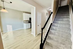 318 Shingleoak Dr, Lake Wylie, SC 29710 - Photo 2