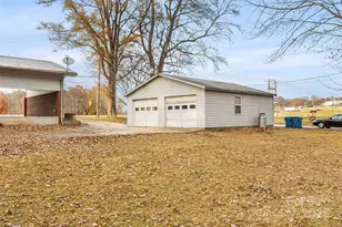 2282 Rome Jones Rd, Newton, NC 28658 - Photo 24