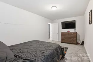 8220 Hudson Forest Dr, Charlotte, NC 28269 - Photo 28