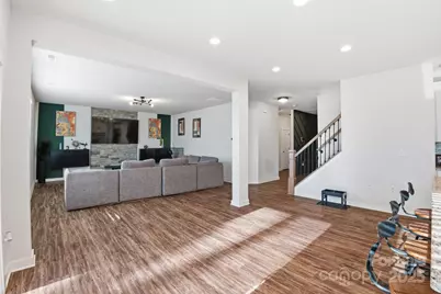 8220 Hudson Forest Drive, Charlotte, NC 28269 - Photo 10
